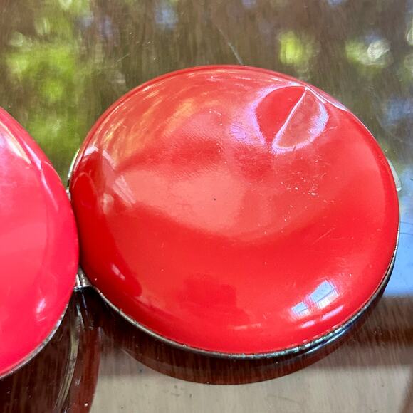 Vintage 1960s Bulova Red Travel Alarm Clock – Folding Round Case, Made in Japan - Picture 5 of 16